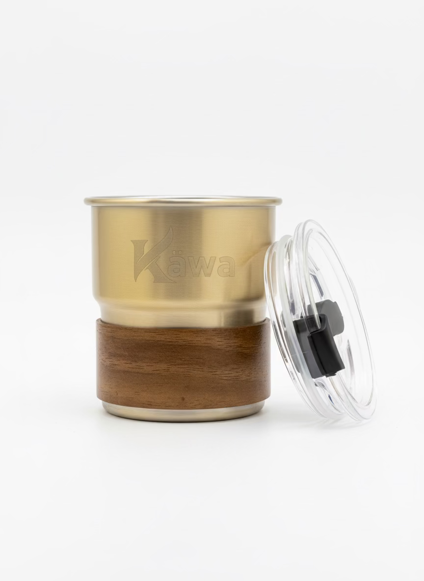 gobelet avec grip en acacia Kawa